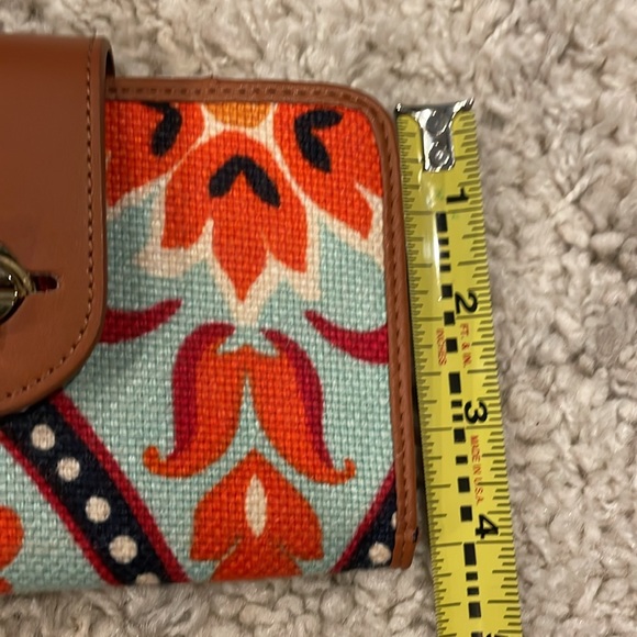 SPARTINA LINEN/LEATHER WALLET - Picture 8 of 10